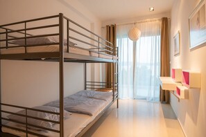 5 Schlafzimmer, Bügeleisen/Bügelbrett, WLAN, Bettwäsche