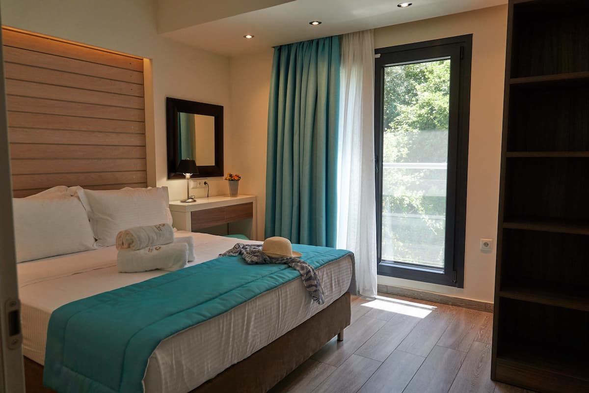 Luxe appartement, uitzicht op zee (B1) | 1 slaapkamer, een kluis op de kamer, verduisterende gordijnen