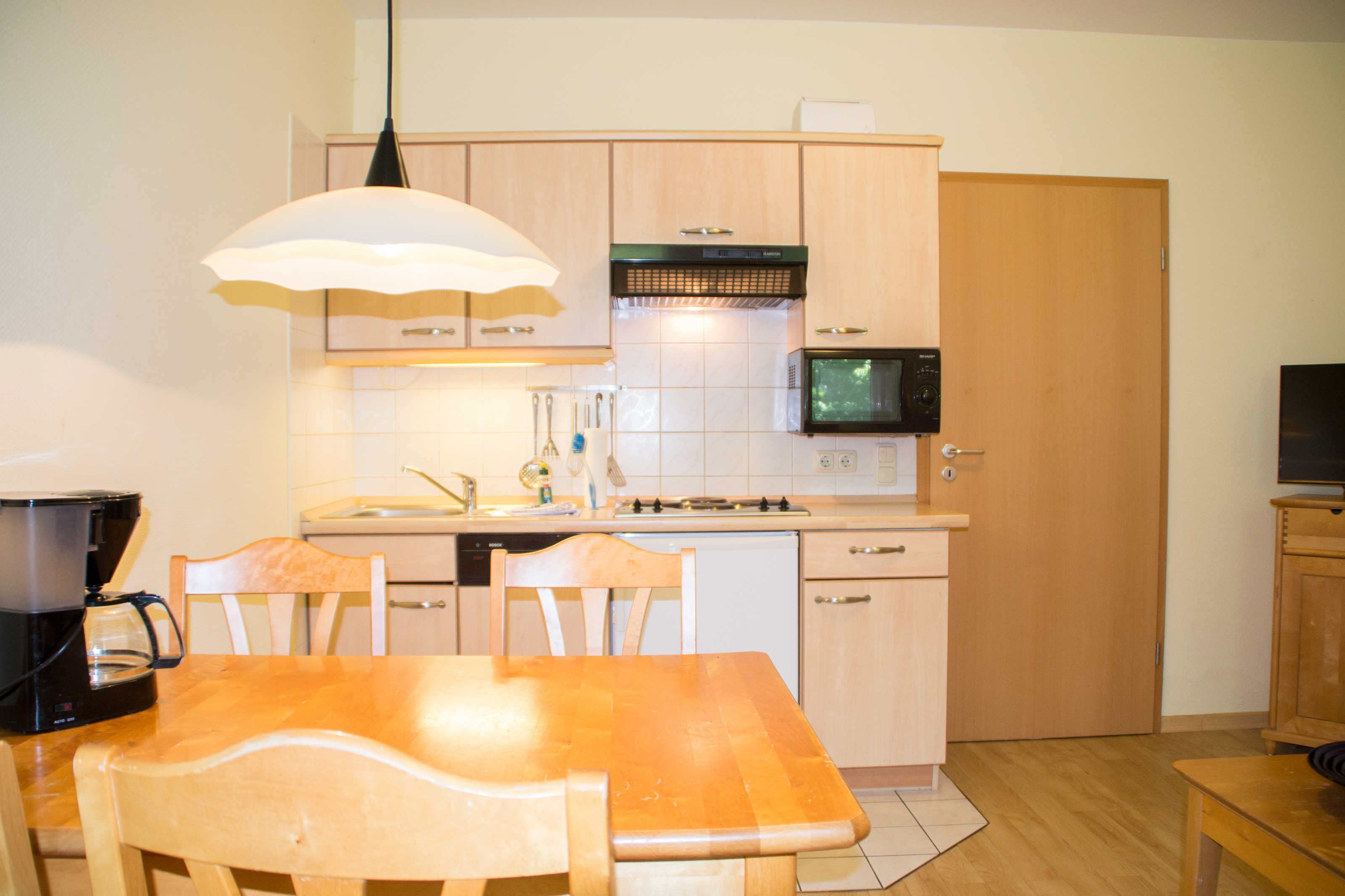 Kühlschrank, Mikrowelle, Geschirrspüler