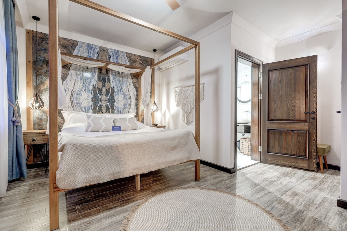 Colchones con efecto memoria y minibar