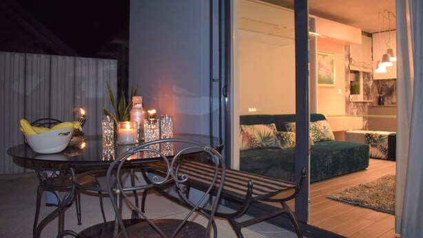Design-lejlighed - 1 queensize-seng | Terrasse/gårdhave