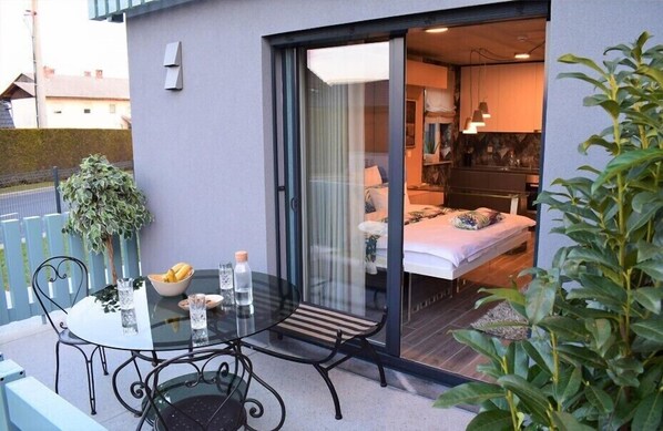 Design-huoneisto, 1 keskisuuri parisänky | Terassi/patio