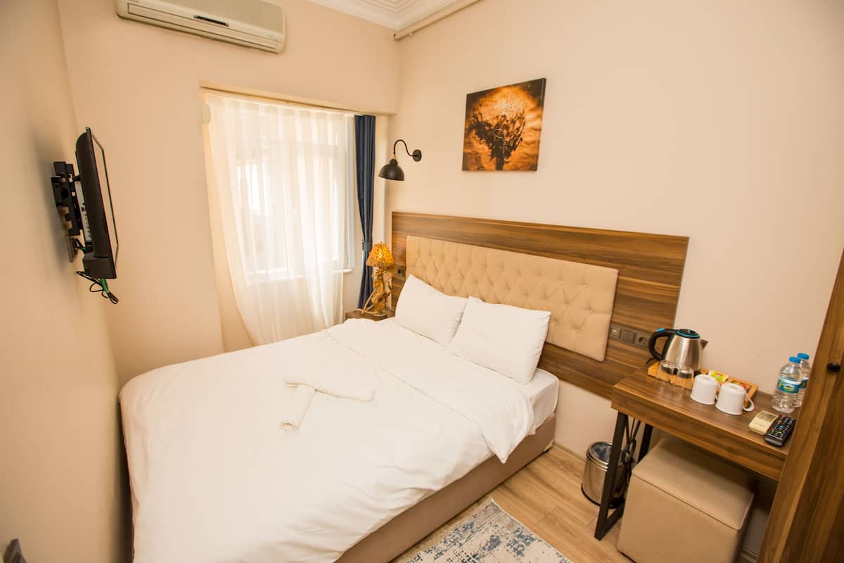 Economy Room, 1 Double Bed