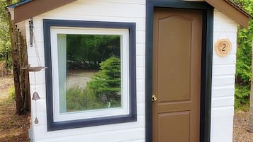 Pillow-top beds, individually decorated, individually furnished