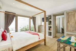 In-room safe, desk, free WiFi, bed sheets - Pondok Karol (Kerobokan)