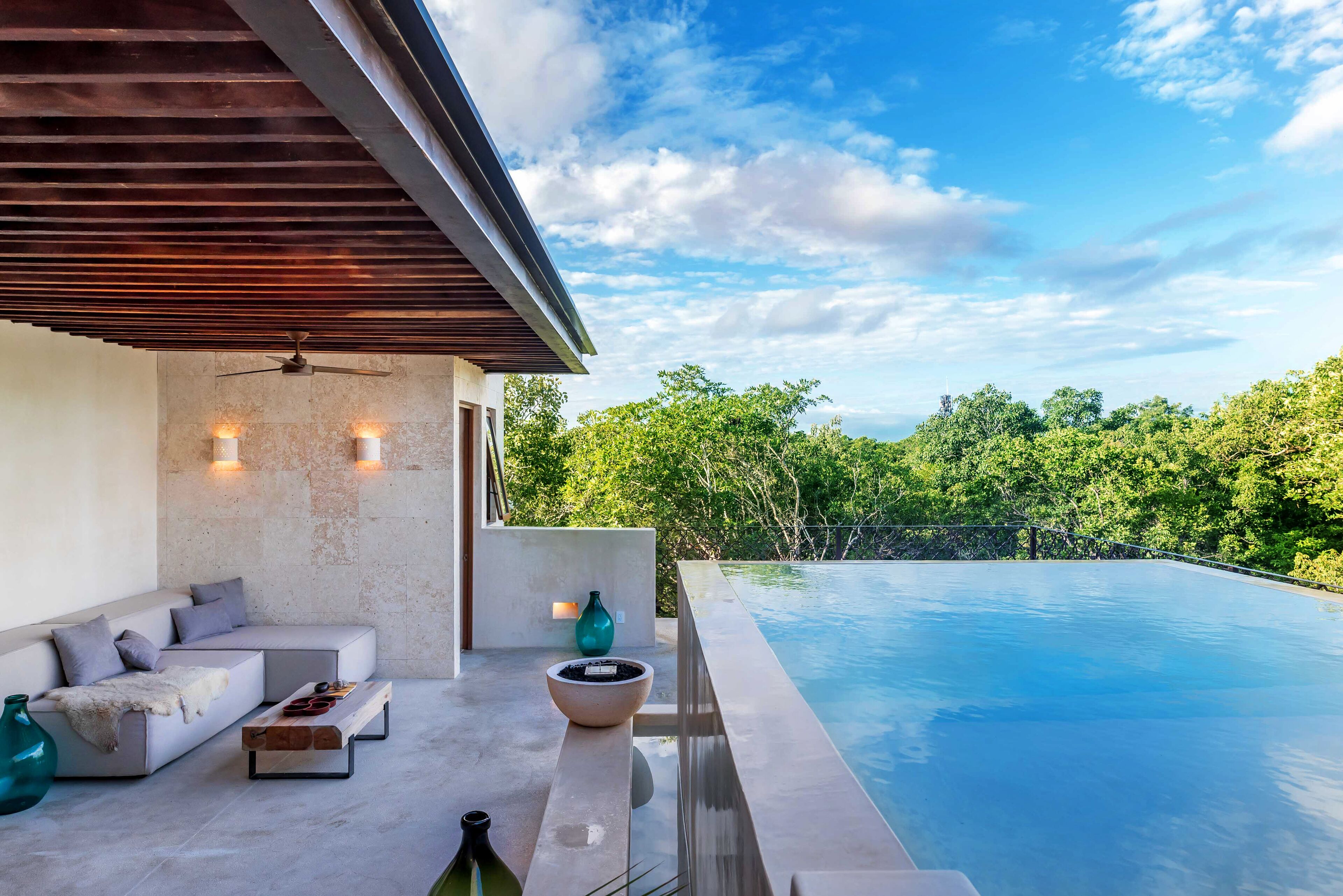 Piscine extérieure, piscine chauffée