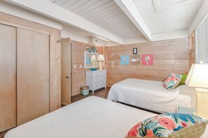 4 chambres, fer et planche à repasser, Internet