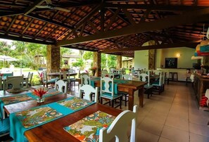 包含每日自助早餐