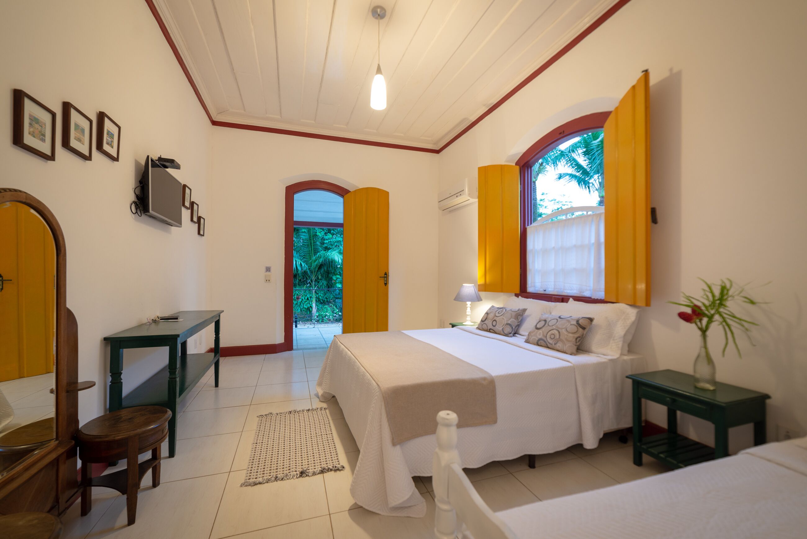 1 bedroom, minibar, iron/ironing board, free wifi