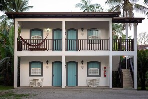 迷你吧、熨斗/熨板、免费 WiFi、床单