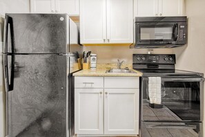 Casa, 2 camas Queen size (Studio Apartment) | Cocina privada