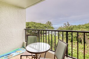 House, Multiple Beds (Two-Bedroom Apartment) | Balcony - Two-bedroom Apartment (Hilo)