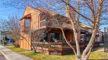 House, Multiple Beds (Duplex Apartment) | Property grounds