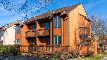 House, Multiple Beds (Duplex Apartment) | Front of property