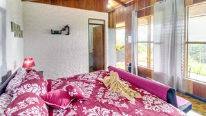 Unclassified image, 4 of 73, button - One-bedroom Suite (Liberia)