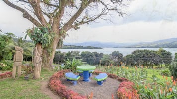 House, Multiple Beds (One-Bedroom Suite) | Property grounds