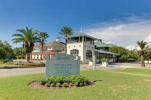 House, Multiple Beds (Apartment) | Front of property