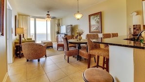 House, Multiple Beds (Apartment) | Private kitchen - Apartment (Loxley)