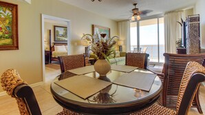 House, Multiple Beds (Apartment) | Private kitchen - Apartment (Loxley)
