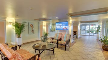 House, Multiple Beds (Apartment) | Lobby sitting area