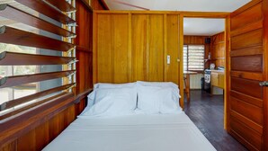 House, Multiple Beds (One-Bedroom Cottage) - Four Bedroom (Placencia)