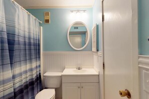 Bathroom - One-bedroom Apartment (Conway)