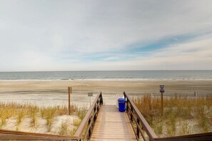 Hus - 1 queensize-seng med sovesofa (One-Bedroom Apartment) | Strand-/havudsigt