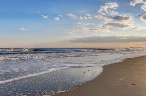 House, 2 Double Beds (Studio Apartment) | Beach - Studio Apartment (North Myrtle Beach)