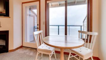 Rumah, Beberapa Tempat Tidur (One-Bedroom Apartment) | Dapur pribadi