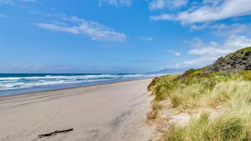 Rumah, 1 Tempat Tidur Queen dengan tempat tidur Sofa (Apartment) | Pantai | Pantai di sekitar