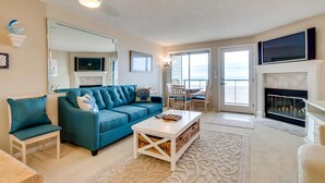 Unclassified image, 2 of 42, button - Apartment (Rockaway Beach)