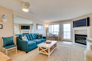 House, 1 Queen Bed with Sofa bed (Apartment) | Living room