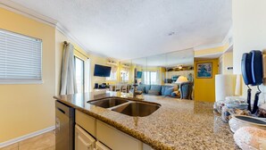 Unclassified image, 2 of 80, button - Apartment (Gulf Shores)