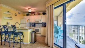 Unclassified image, 5 of 80, button - Apartment (Gulf Shores)