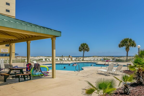 House, 1 King Bed with Sofa bed (Apartment) | Outdoor pool