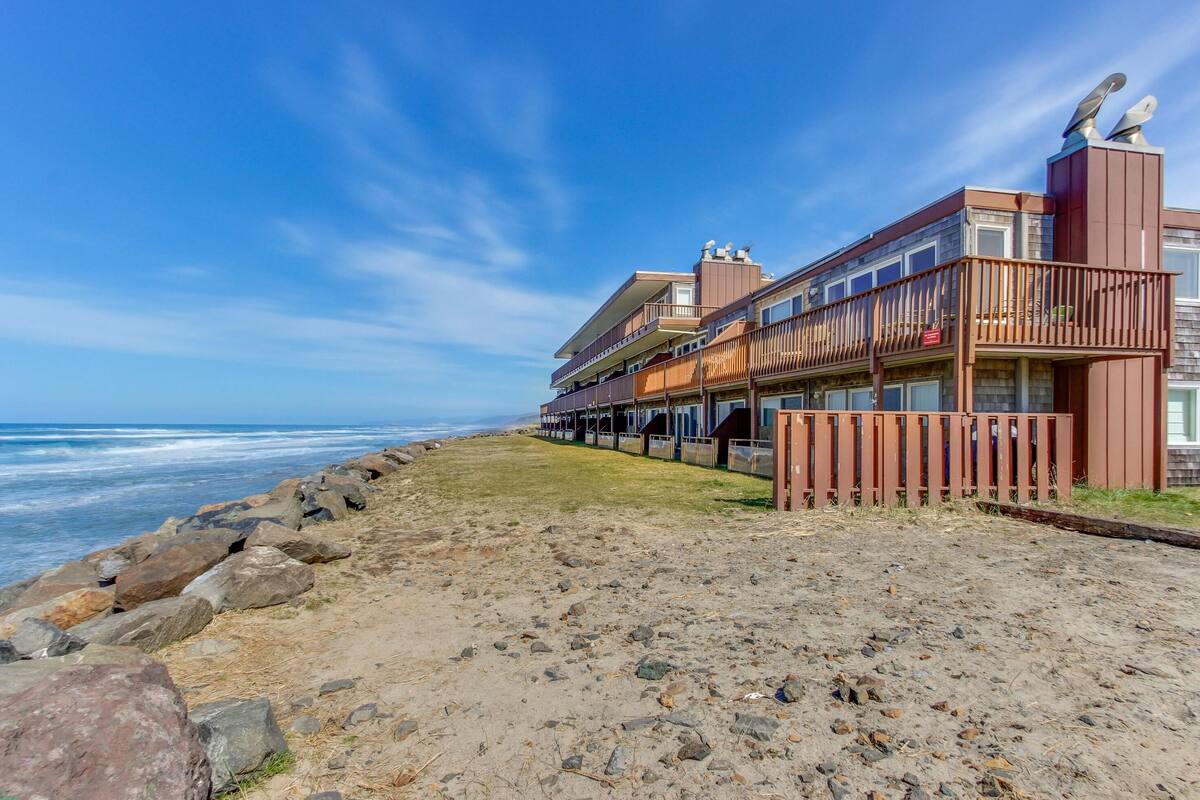 House, Multiple Beds (Two-Bedroom Apartment) | Beach
