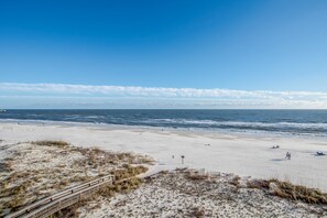 Casa, varias camas (Two-Bedroom Apartment) | Playa | En la playa 