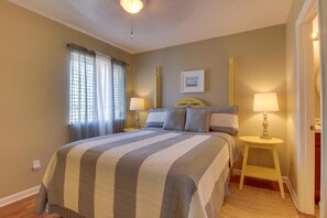 House, Multiple Beds (Apartment)