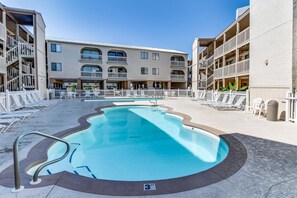 House, Multiple Beds (Apartment) | Pool