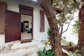 하우스, 킹사이즈침대 1개 (One-Bedroom House) | 숙박 시설 입구