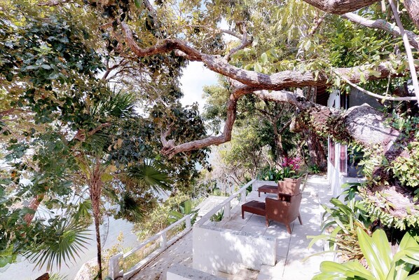 House, 1 King Bed (One-Bedroom House) | Terrace/patio