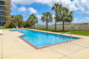 Outdoor pool - Two-bedroom Apartment (Dauphin Island)