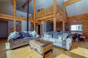 Hus - flera sängar (Three-Bedroom Apartment) | Vardagsrum