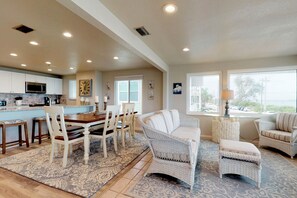 House, 1 King Bed with Sofa bed (One-Bedroom House) | Living room