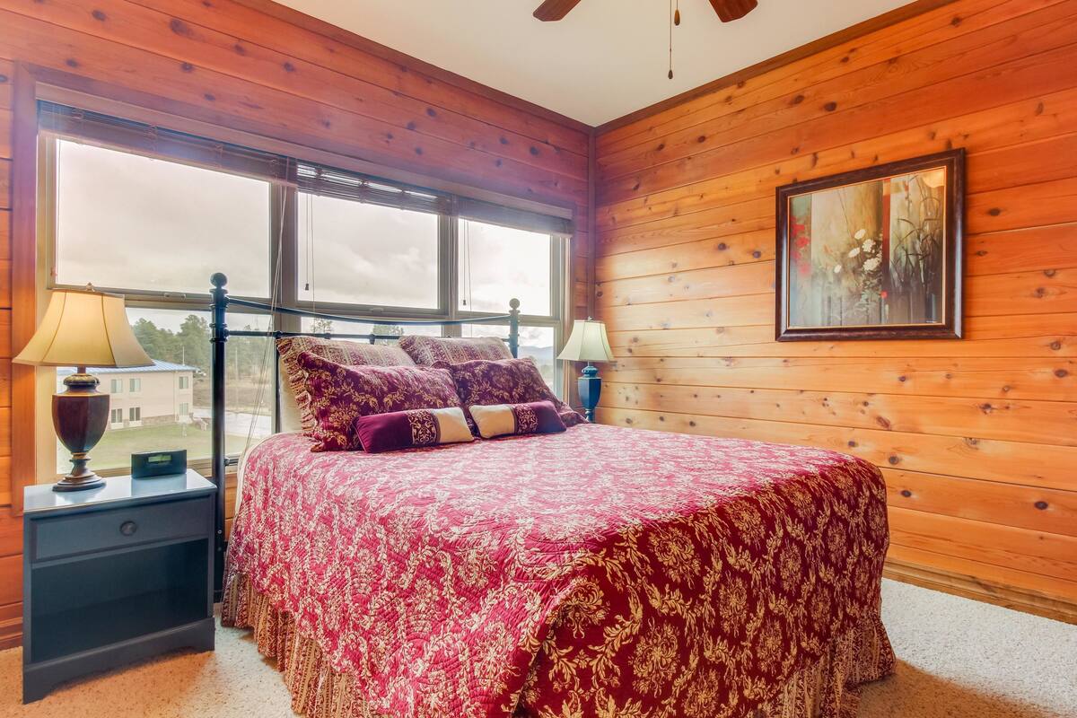 House, Multiple Beds (Two-Bedroom Apartment)
