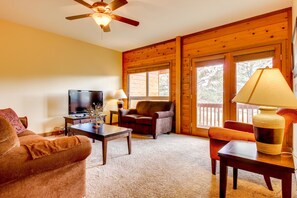 Living area - One-bedroom Apartment (Pagosa Springs)