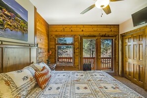 House, Multiple Beds (Three-Bedroom Apartment)