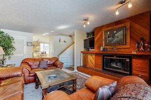 House, Multiple Beds (One-Bedroom Apartment) | Living area - One-bedroom Apartment (Keystone)