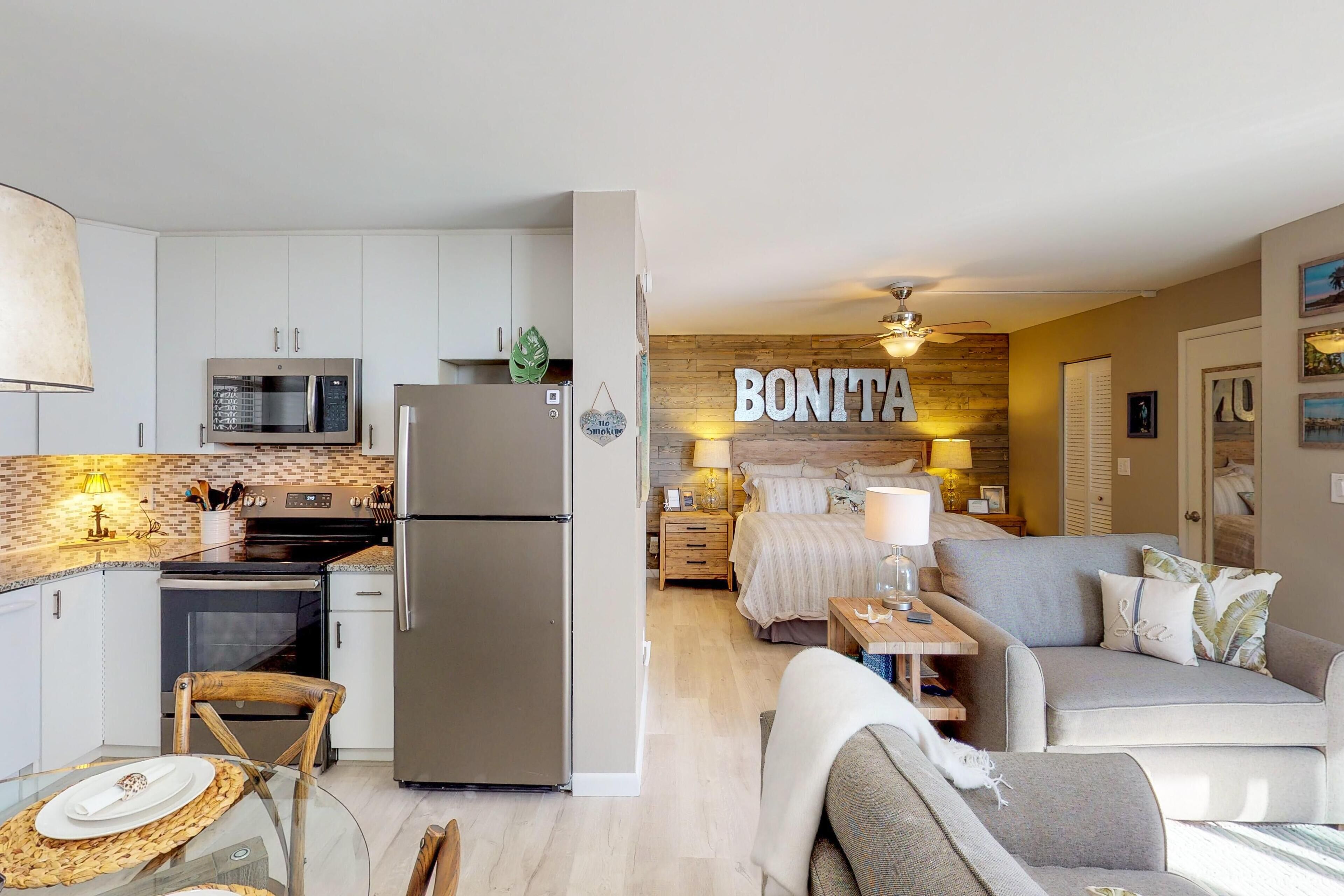 House, Multiple Beds (Studio) | Private kitchen