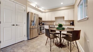 Maison, plusieurs lits (Two-Bedroom Apartment) | Cuisine privée